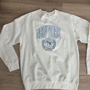 New York Crewneck 🤍💙